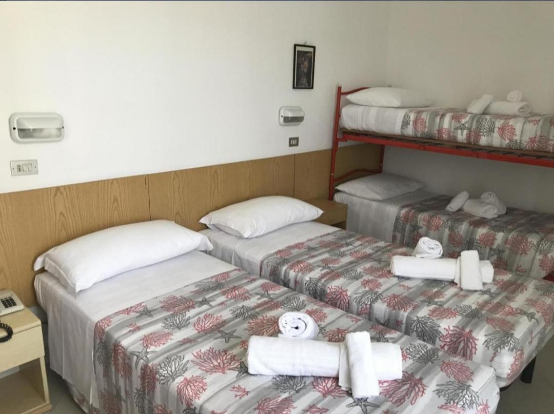 Hotel Villa Vera Римини Экстерьер фото