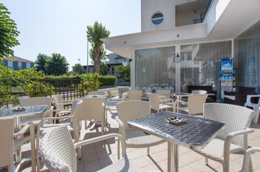 Hotel Villa Vera Римини Экстерьер фото